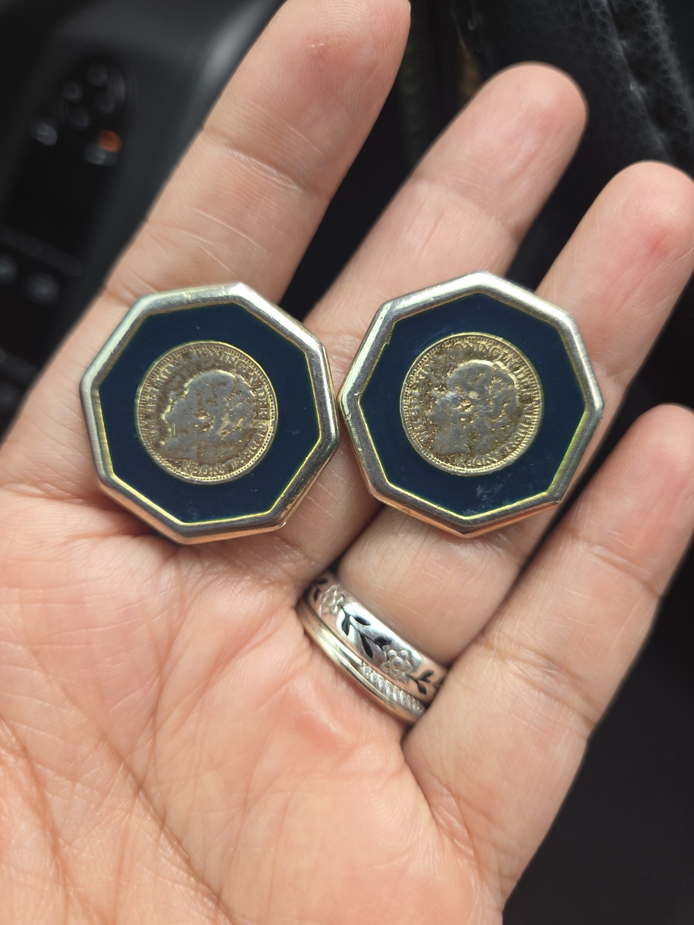 Vintage Gold-Tone Octagonal Coin Clip-on Screw-backs Earrings with Navy Enamel